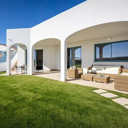 Villa Costiera *